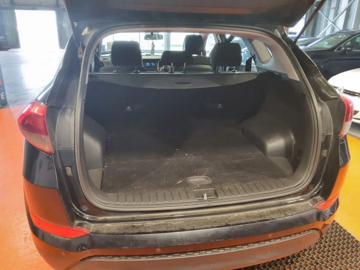 Hyundai Tucson 1.7 D Premium - Image 4