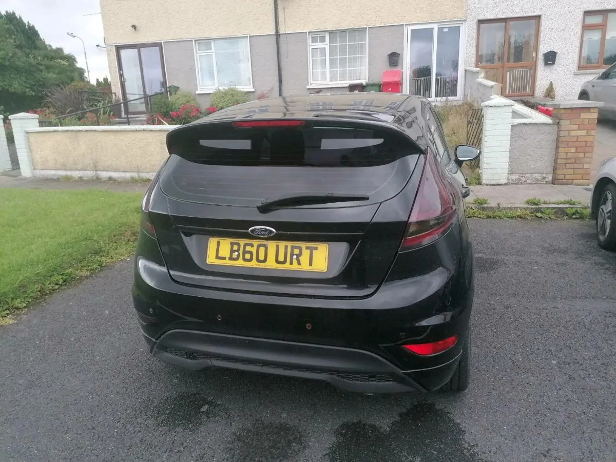 Car - Image 2