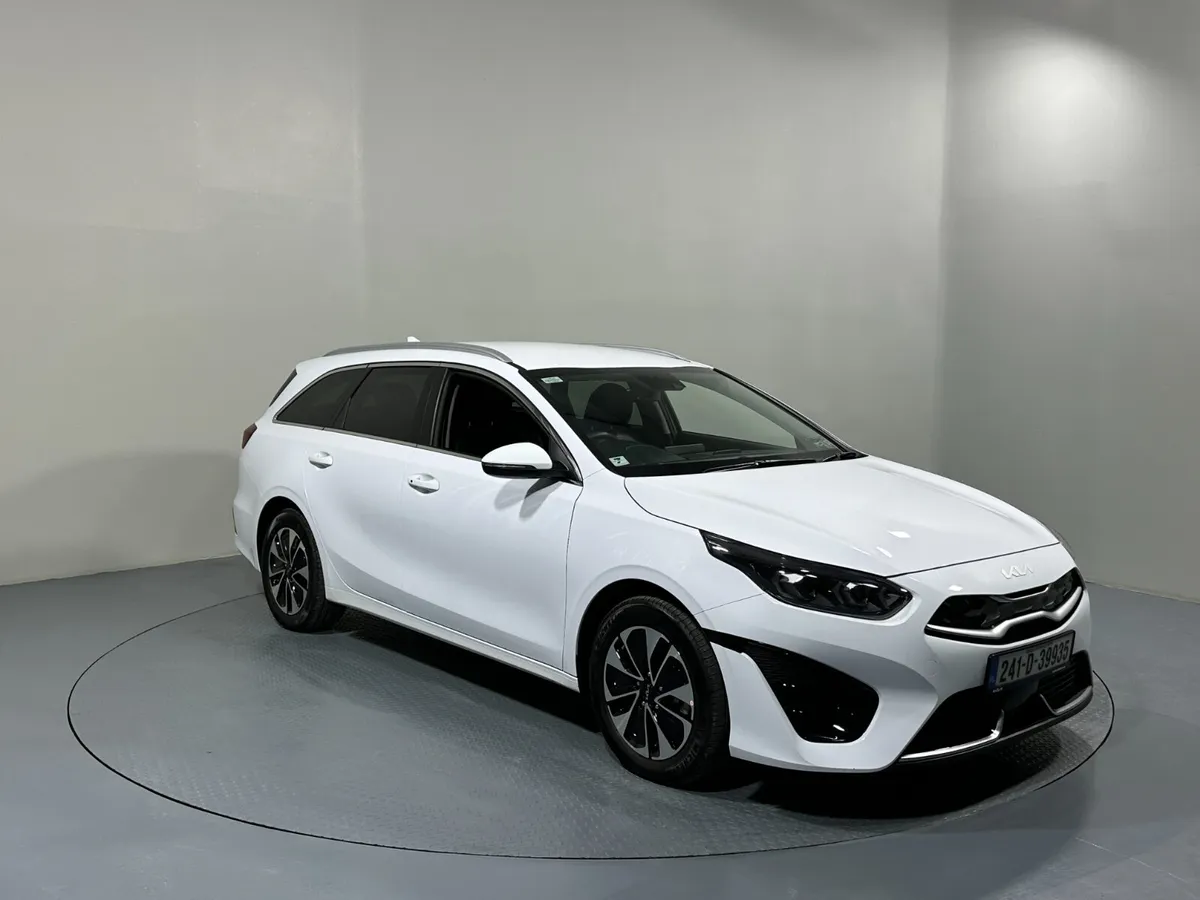 Kia Ceed Estate Sportswagon 1.6 Hybrid PHEV 241 (2 - Image 1