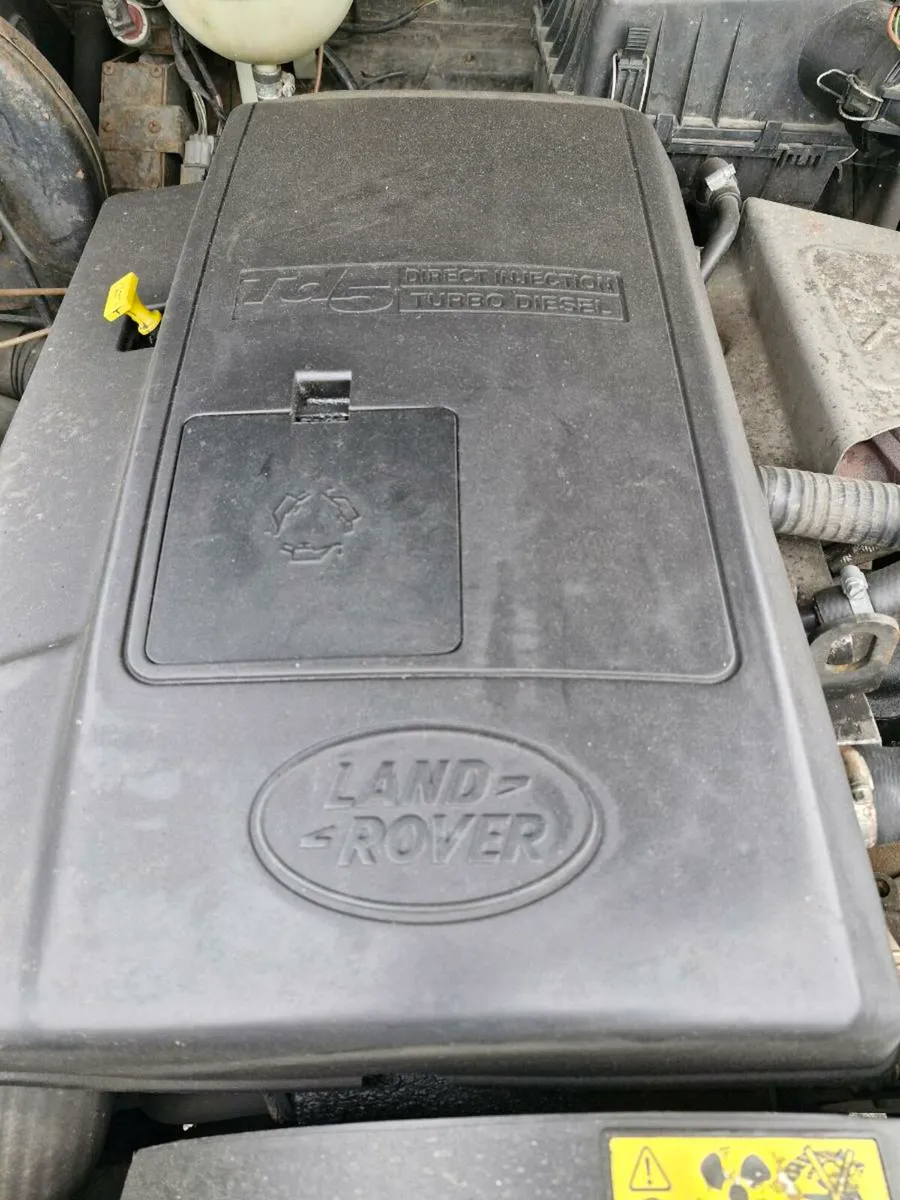 Land Rover Defender 2003 - Image 3