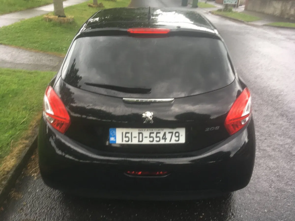 Peugeot 208 2015 - Image 4