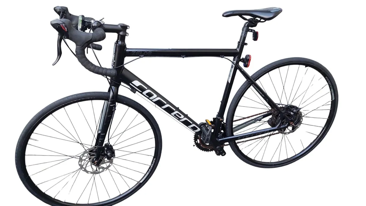 Carrera Zelos Road Bike Disc Brakes - Image 2