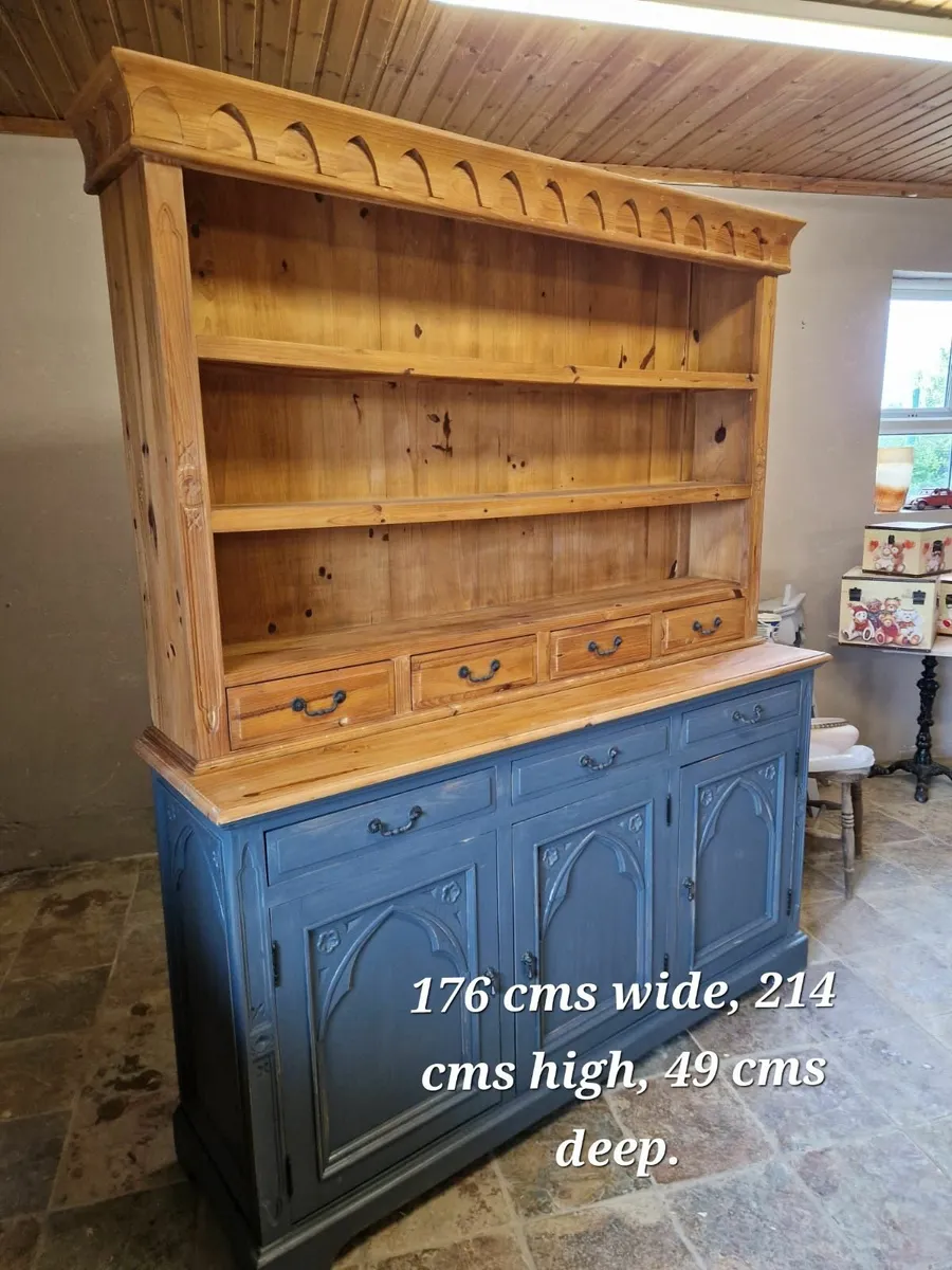 6ft wide vintage pine kitchen dresser - Image 3