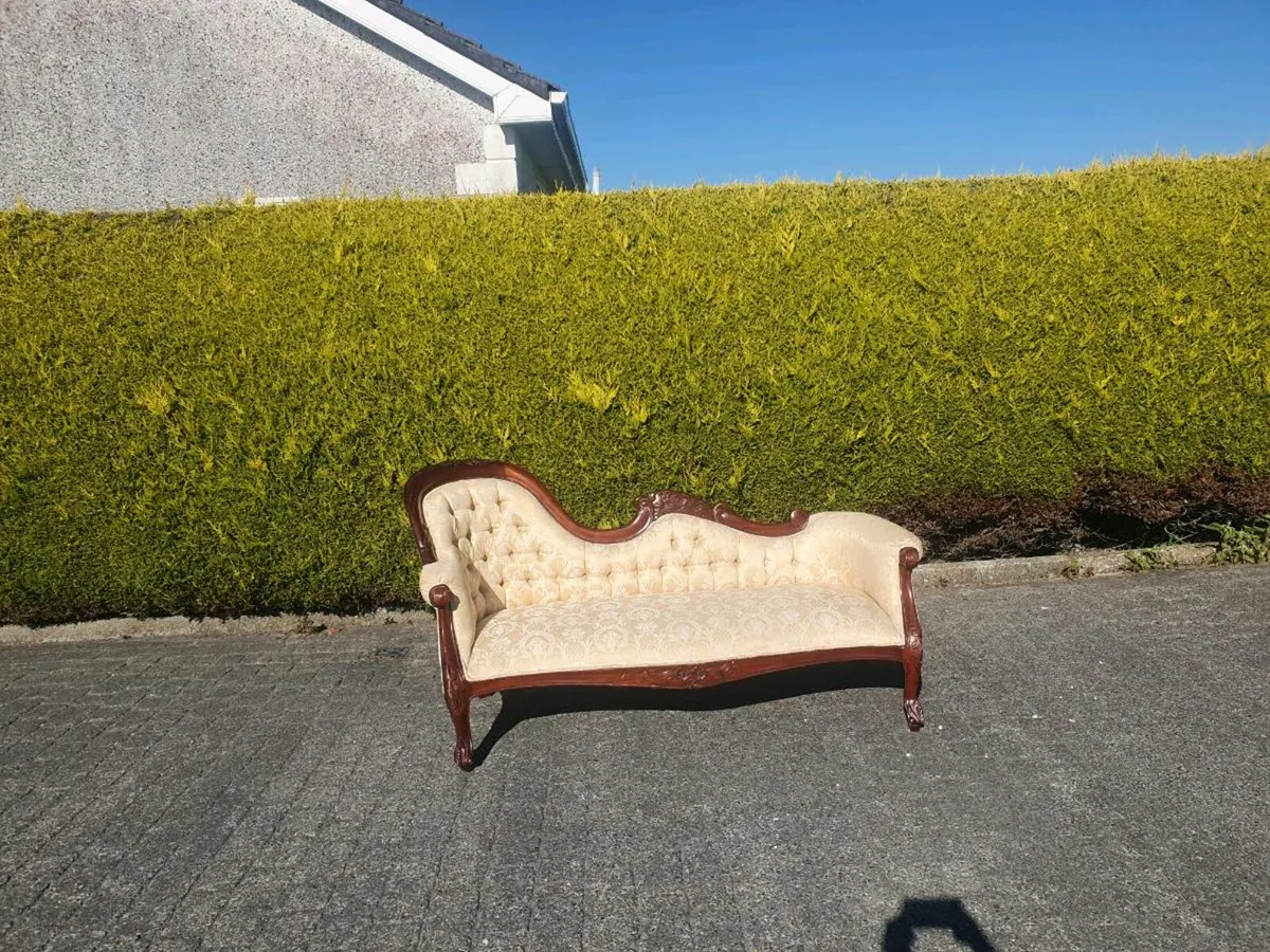 Chaise Lounge - Image 3