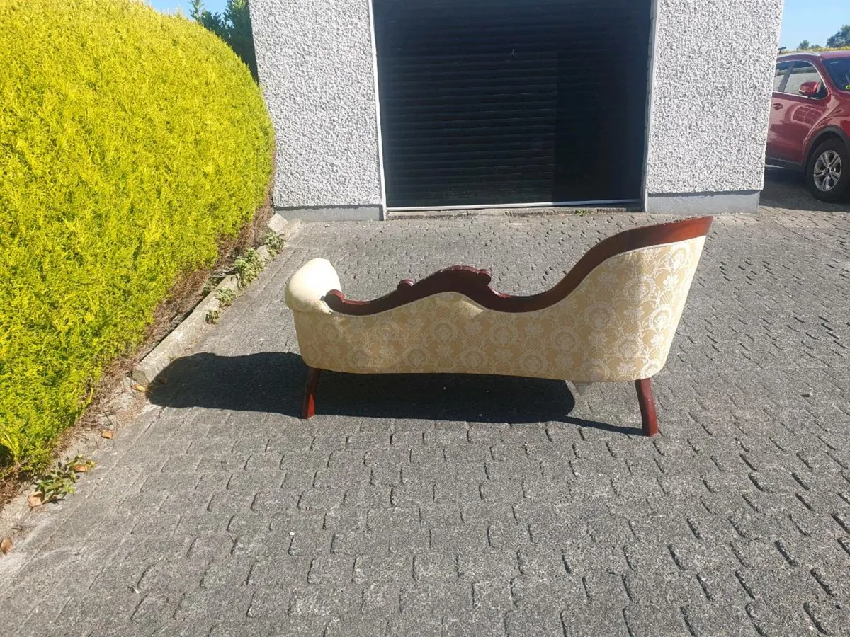 Chaise Lounge - Image 4