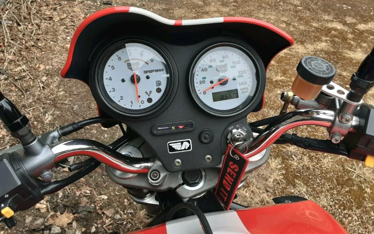 Limited edition 419/800 racing red stripe! - Image 2