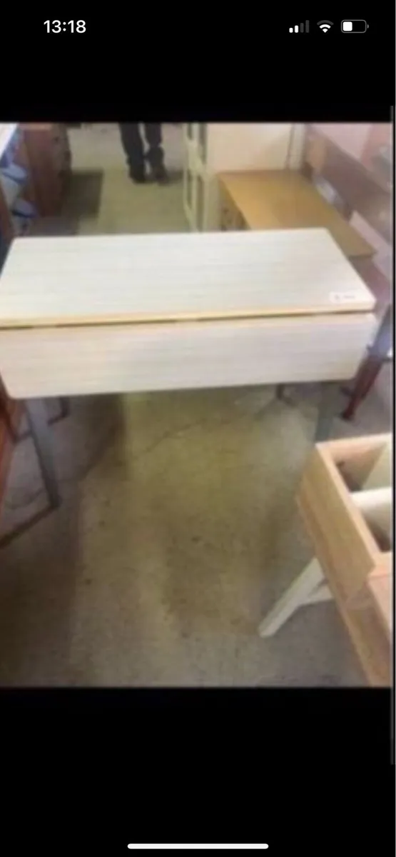 Drop leaf table - Image 1