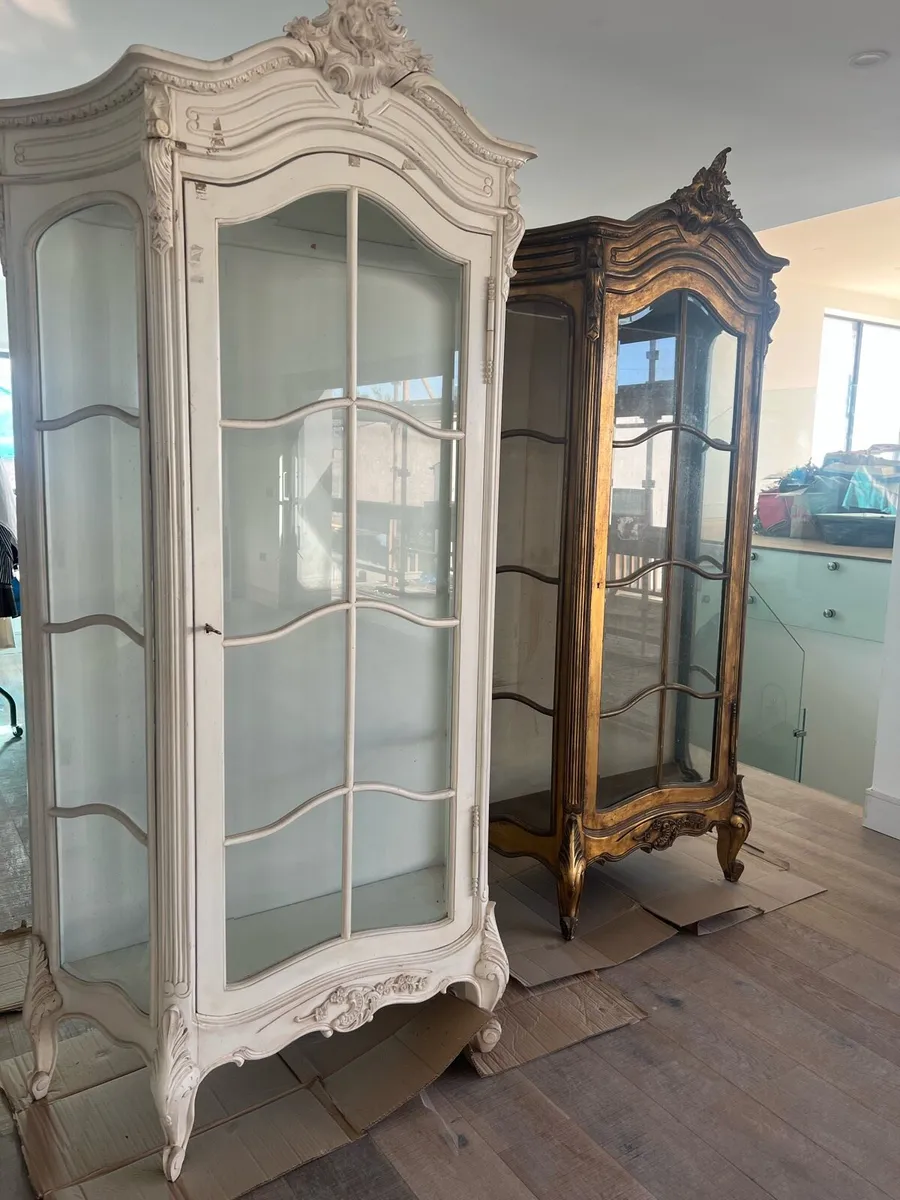 Cabinets - Shop display units. - Image 1