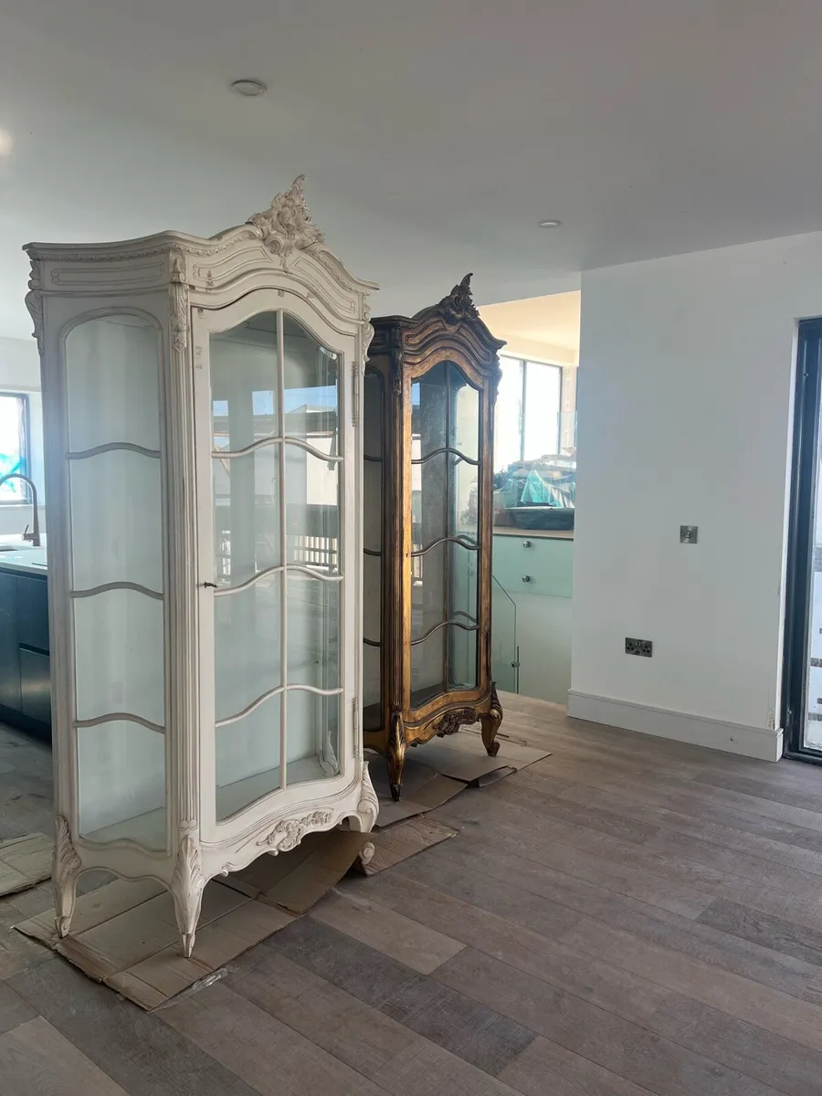 Cabinets - Shop display units. - Image 2
