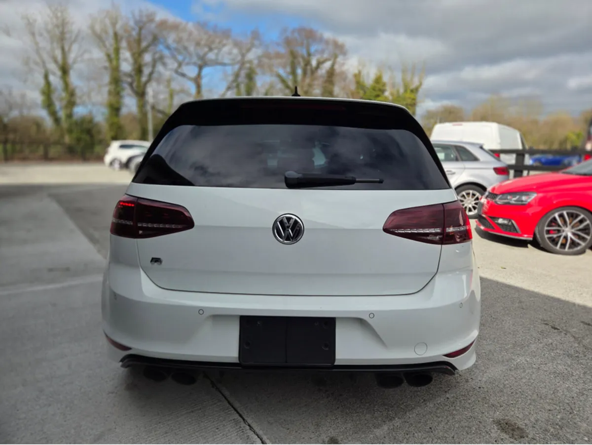 2016 Volkswagen Golf R 2.0 DSG - Image 4