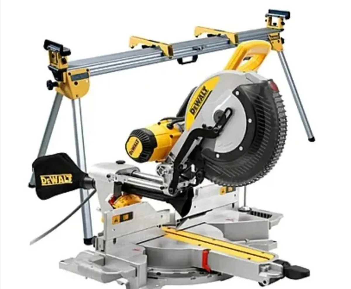 DeWalt Mitre Saw, Stand and Transformer.