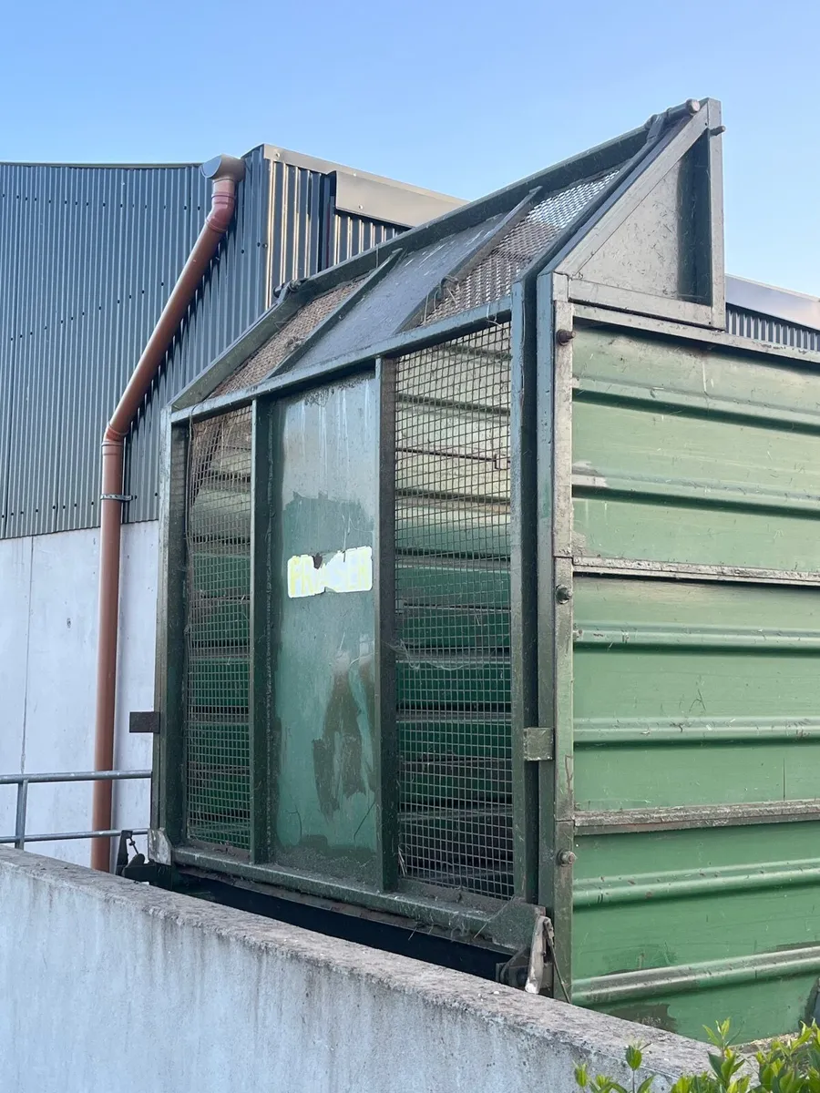 Frazer silage trailer - Image 2