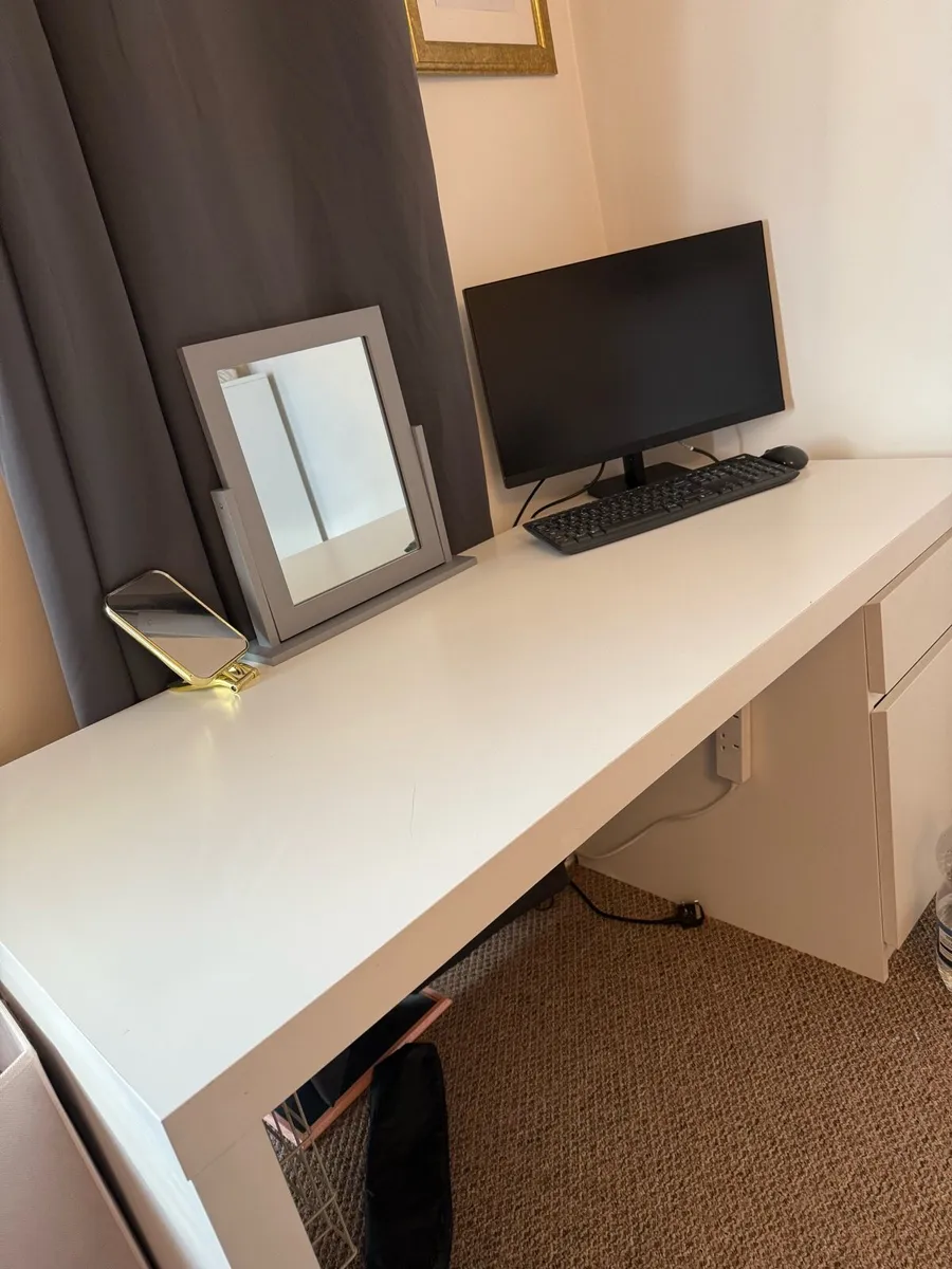Desk with two shelves and drawer - Image 1