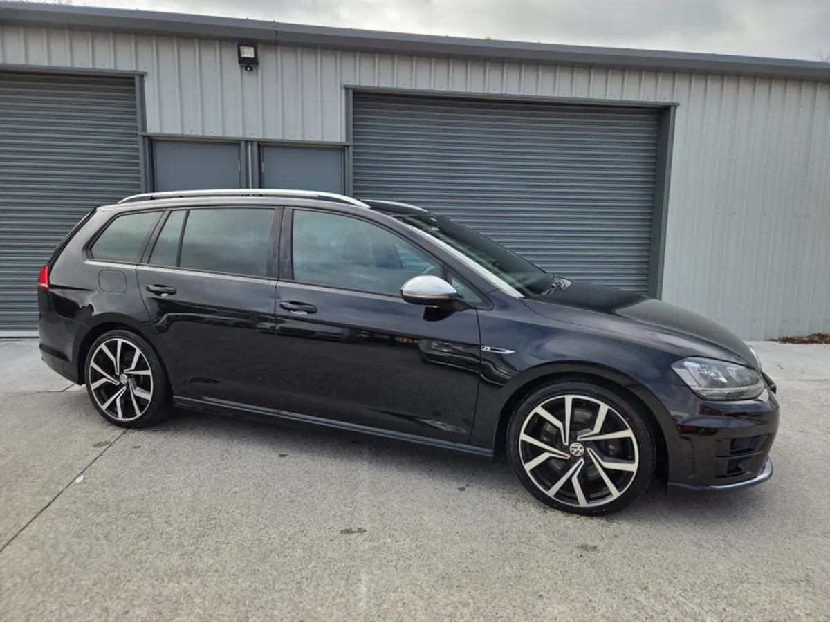 2015 Volkswagen Golf R 2.0 DSG - Image 2