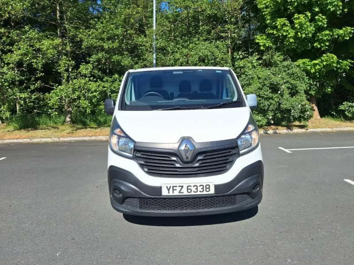 Renault Trafic 2015 Low Low Miles MOT. No VAT - Image 1
