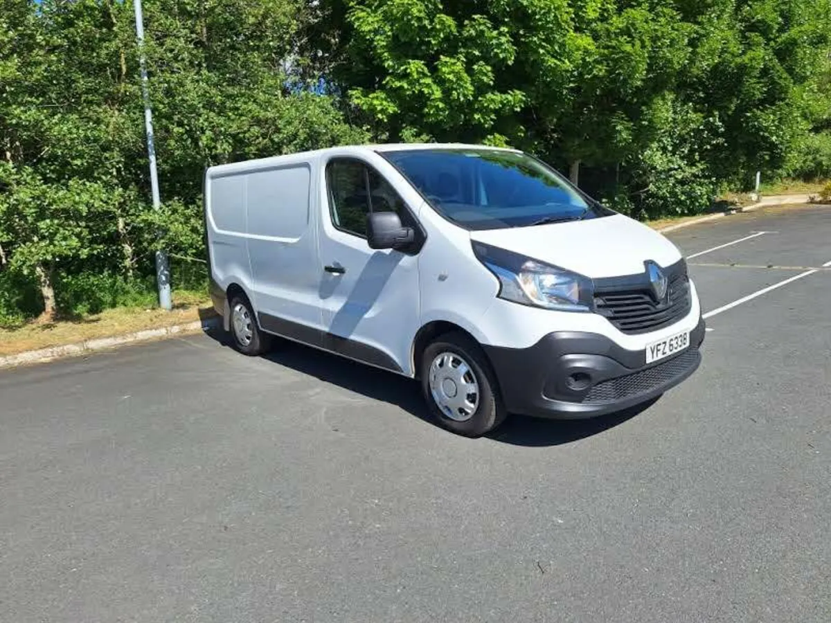 Renault Trafic 2015 Low Low Miles MOT. No VAT - Image 2