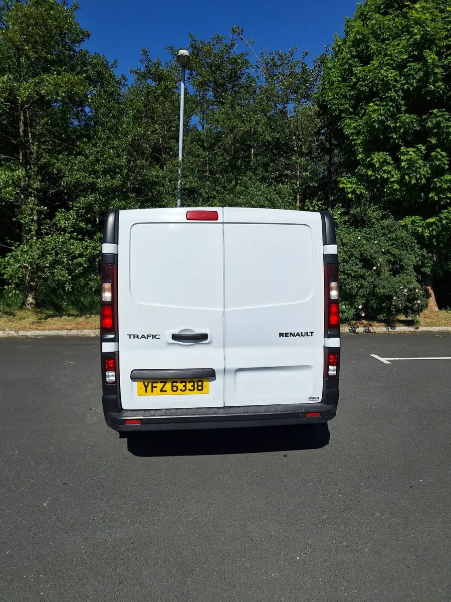 Renault Trafic 2015 Low Low Miles MOT. No VAT - Image 4