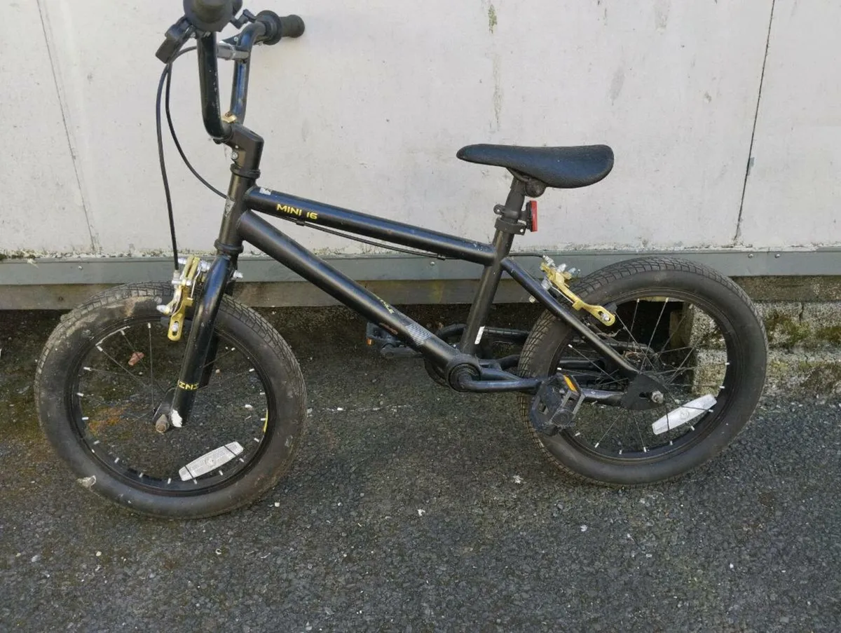Boys 16inch bike - Image 4