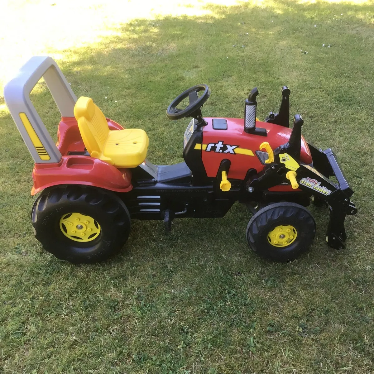 Pedal Tractor - Image 1
