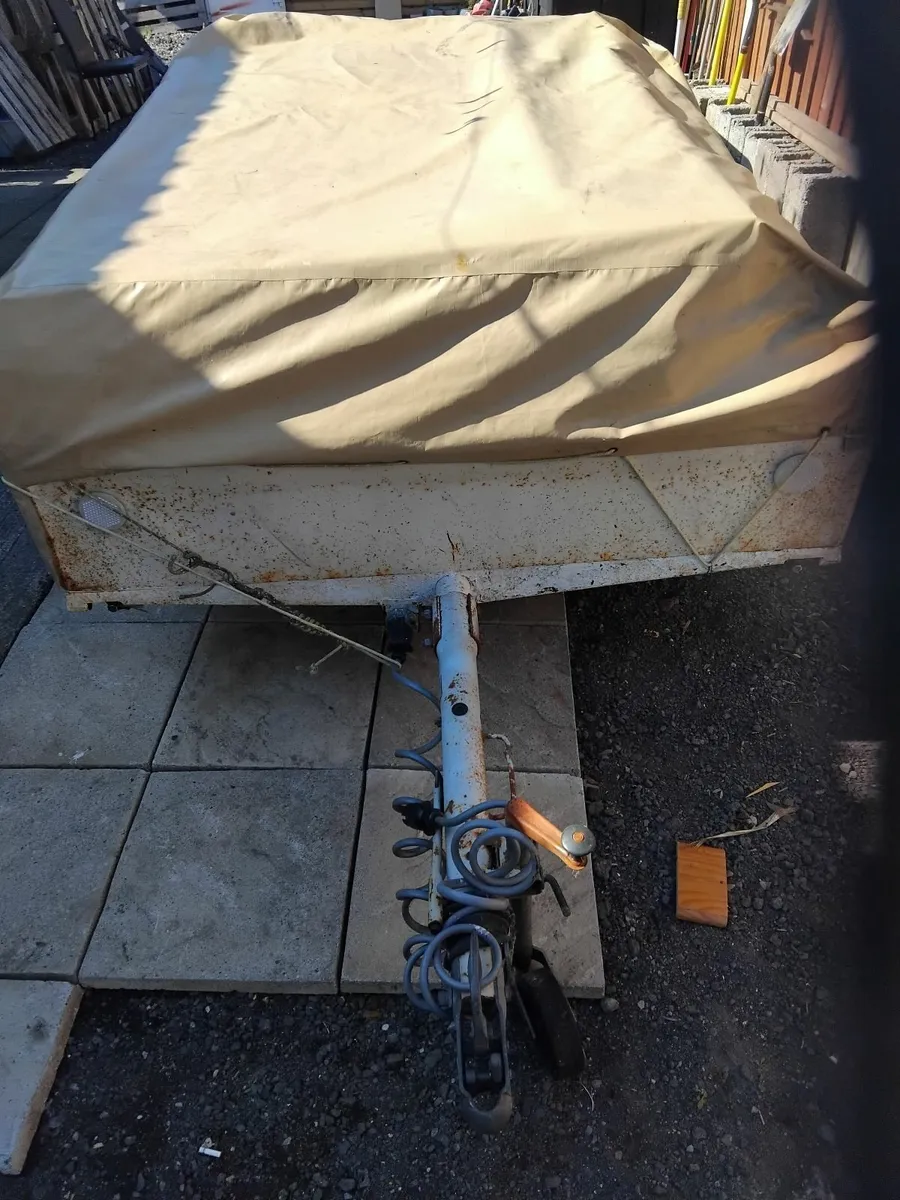 Trailer tent - Image 2