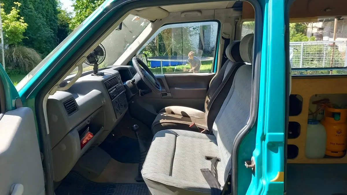 Camper van - Image 3