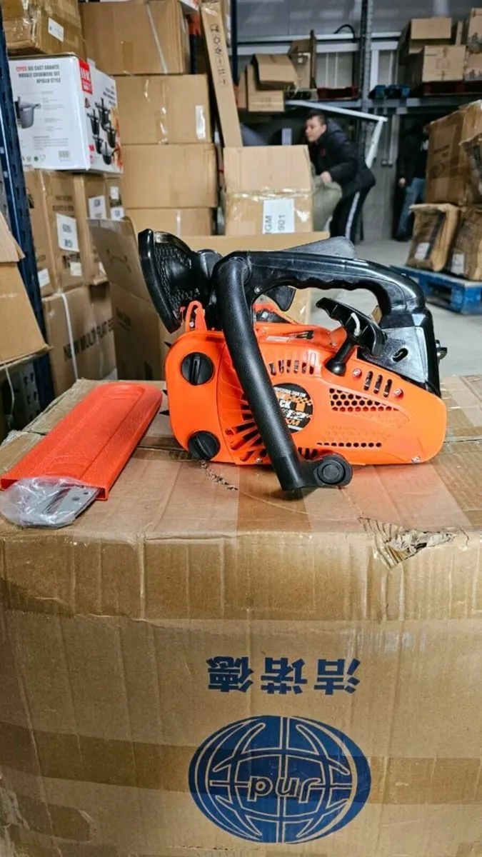 Chainsaw brand new - Image 1