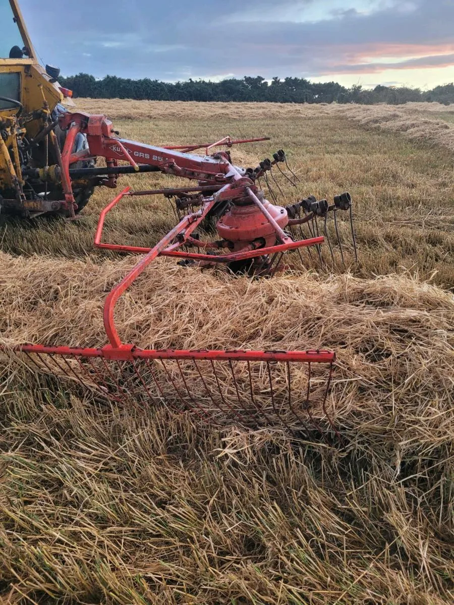 Kuhn Rake and Tedder - Image 2