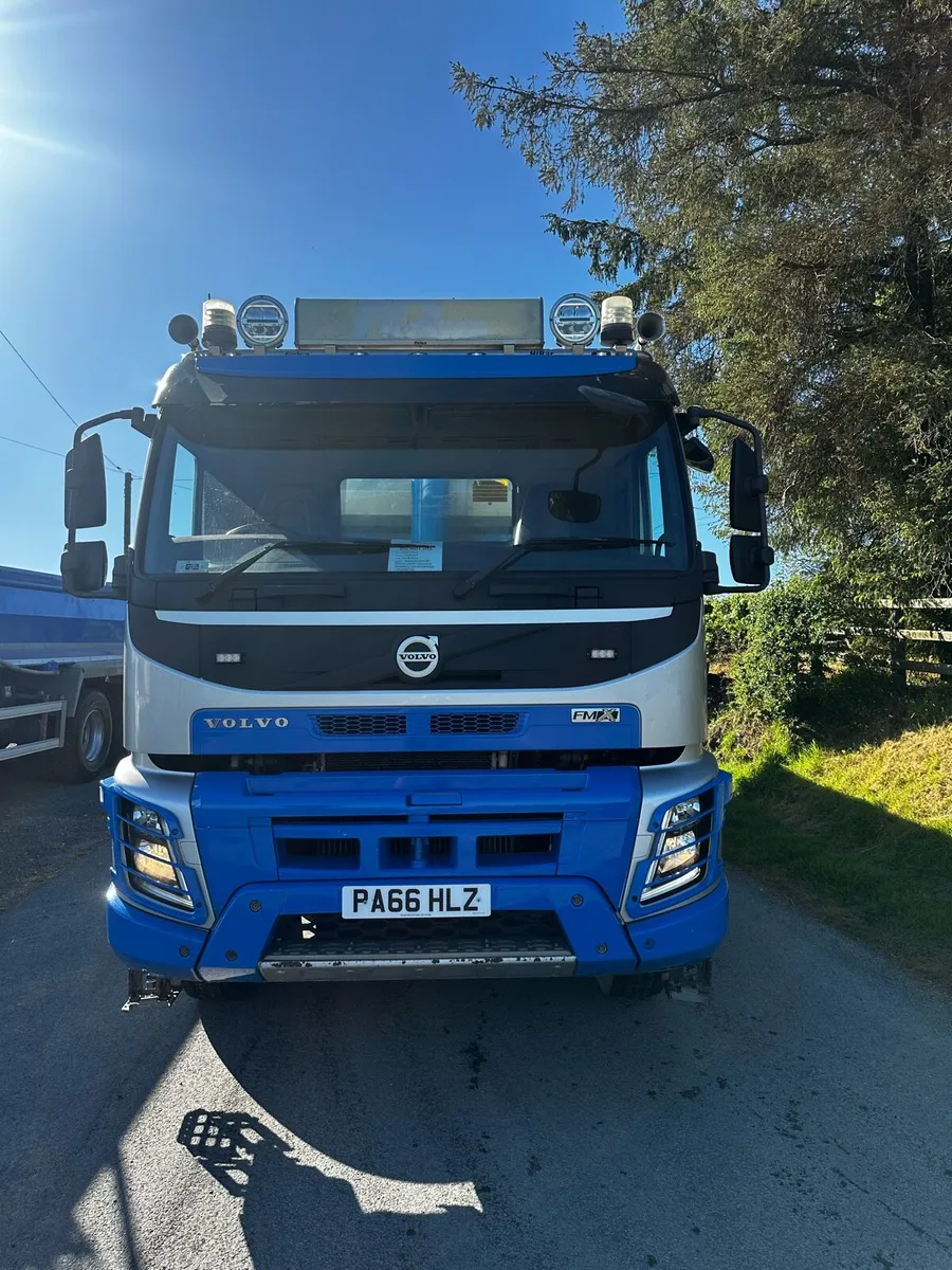 2017 Volvo FMX Tipper - Image 2