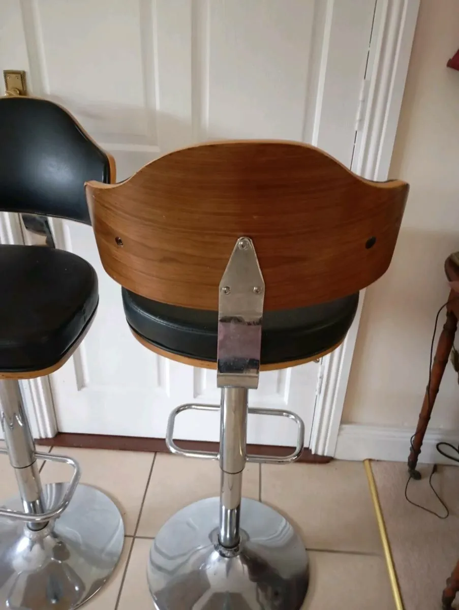 2 leatherette Stools - Image 3
