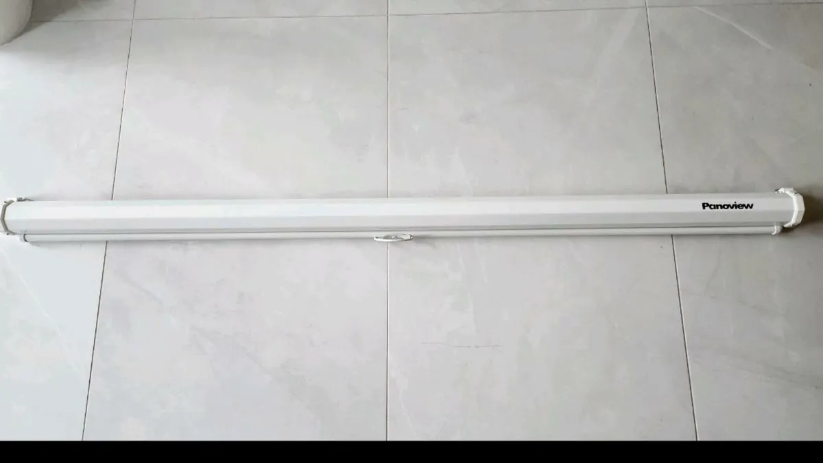 Projector Screen - Image 2