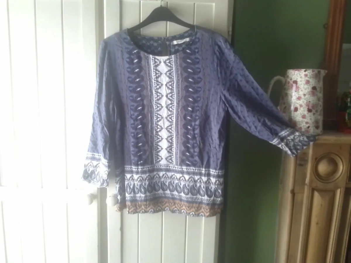 WHITE STUFF NAVY VISCOSE BOHO TOP SIZE 10 - Image 1