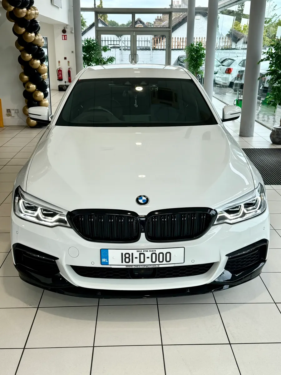 2018 BMW 530E G30 MSPORT HEADSUP/LEATHER/360 CAM - Image 4