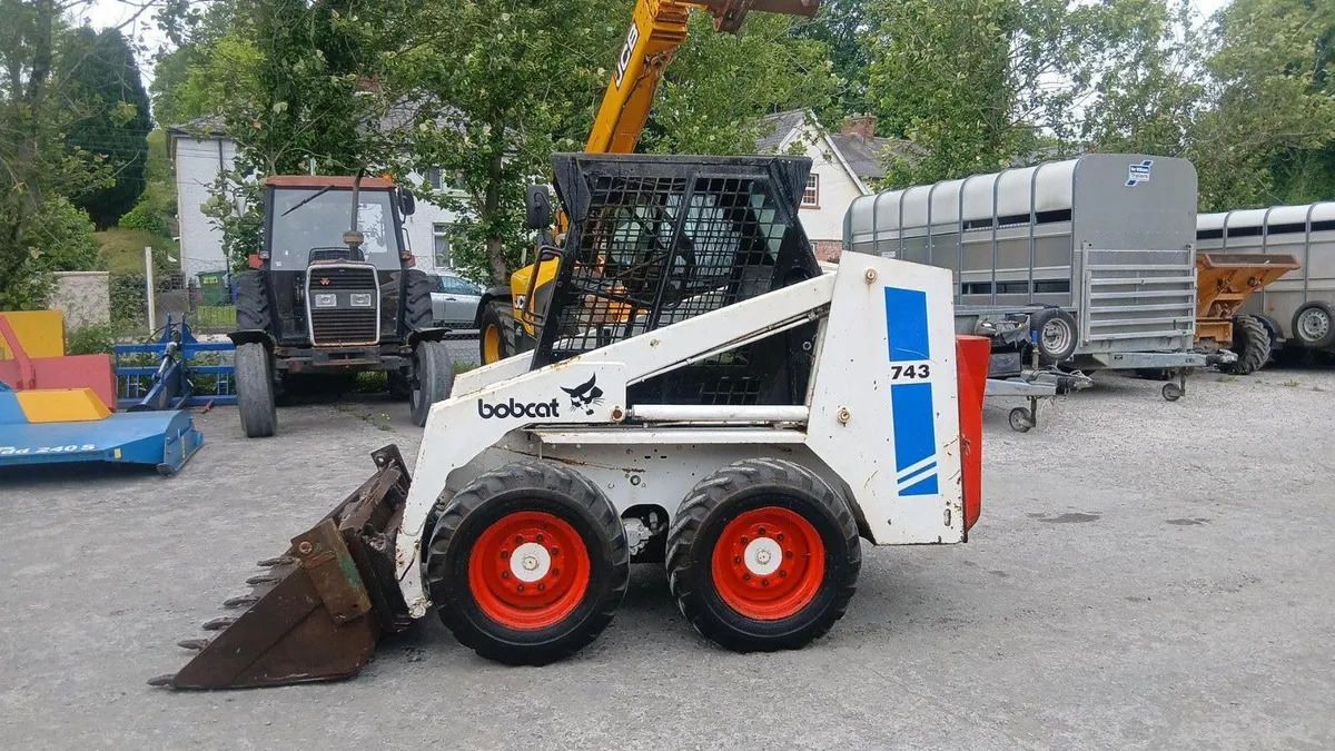 Bobcat 743 skidsteer - Image 2