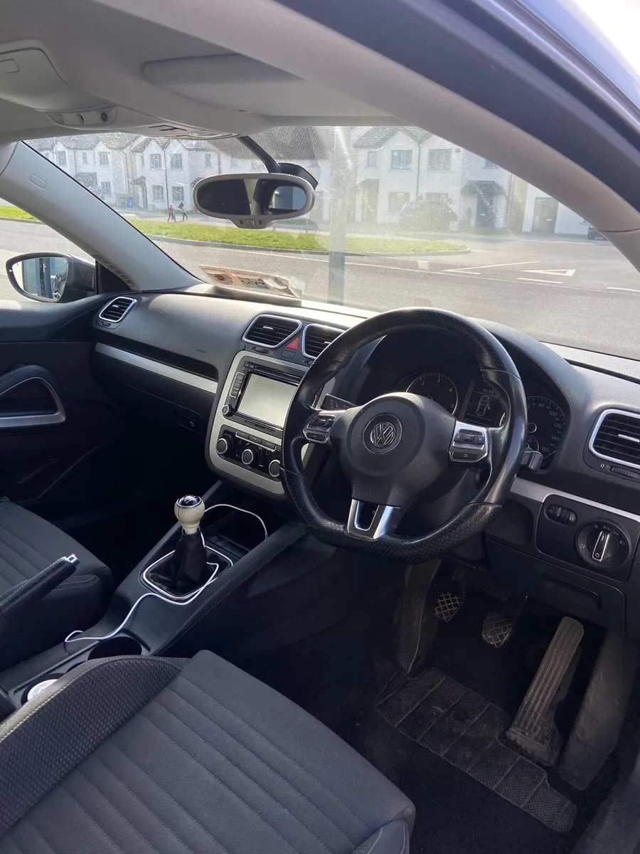 Car - Image 4