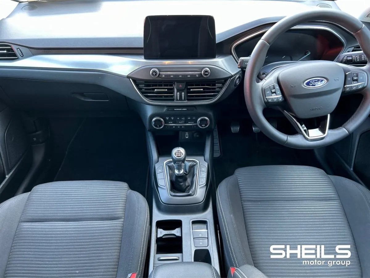 Ford Focus 1.0t Ecoboost Hybrid 125PS Titanium - Image 3