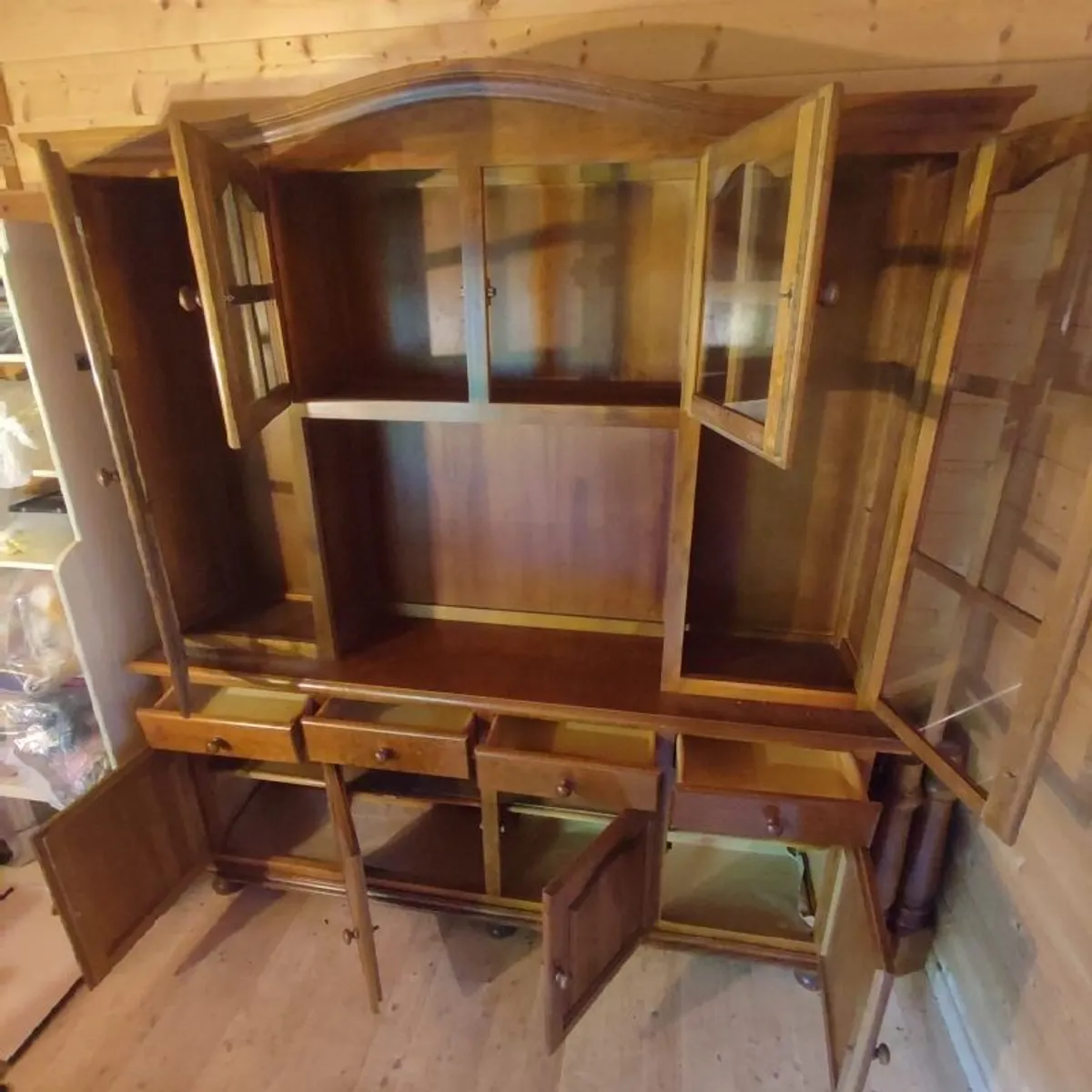 Kitchen Dresser Price Drop!! Kitchen/Sitting Room/ Country Dresser/ Cabinet only available to 25th May - Image 3