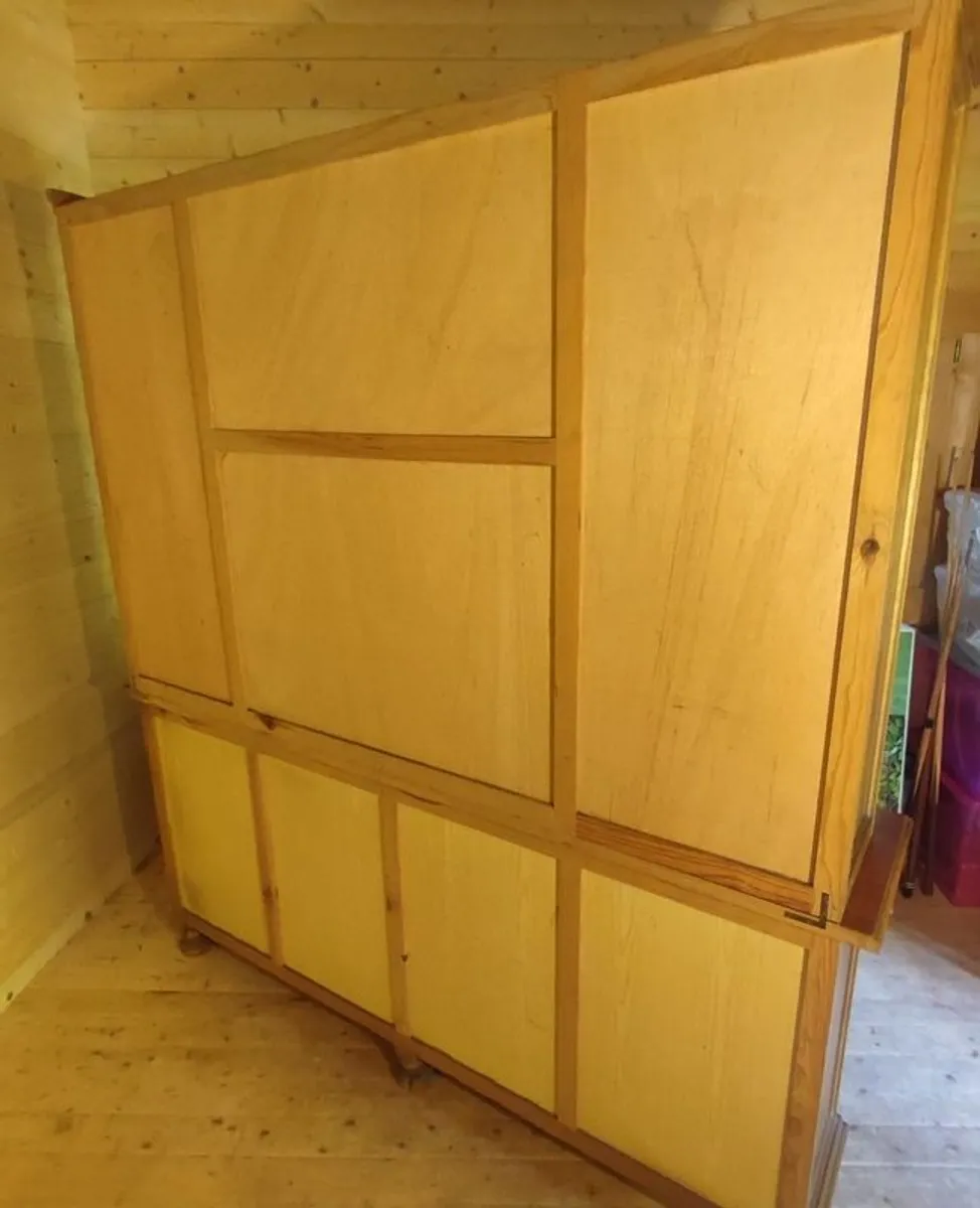 Kitchen Dresser Price Drop!! Kitchen/Sitting Room/ Country Dresser/ Cabinet only available to 25th May - Image 4