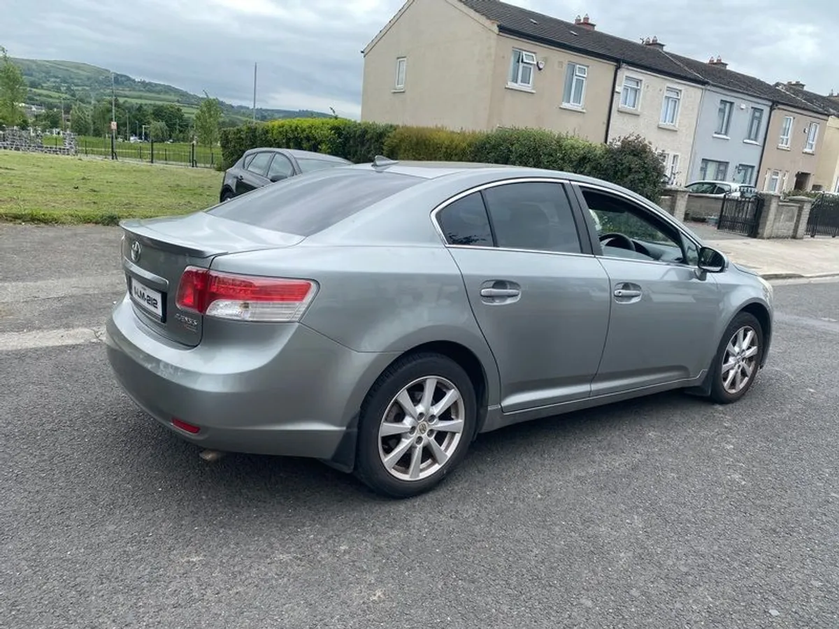 2011 Toyota Avensis - Image 3