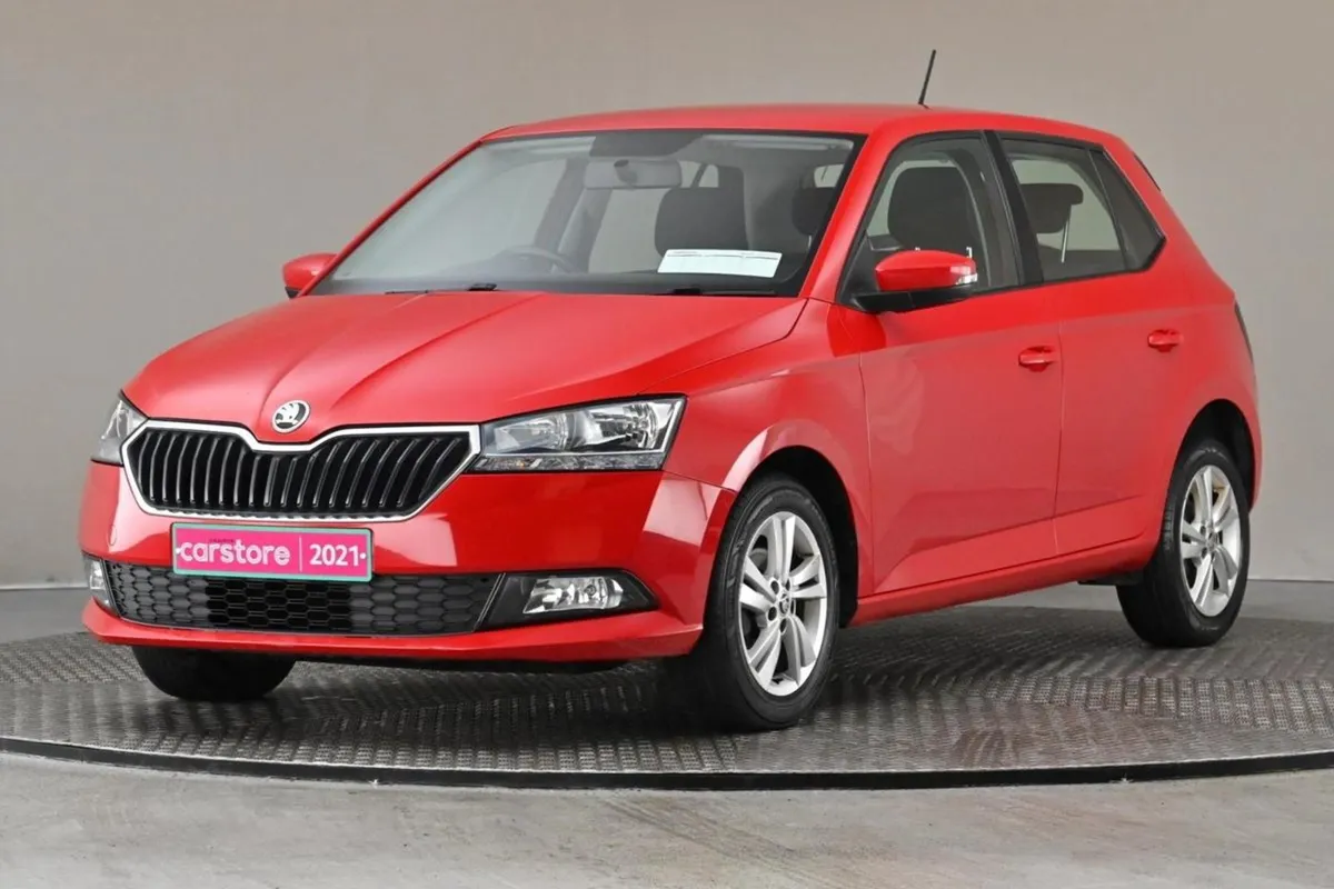 Skoda Fabia Ambition 1.0mpi 60bhp 5spd  apple Car - Image 3