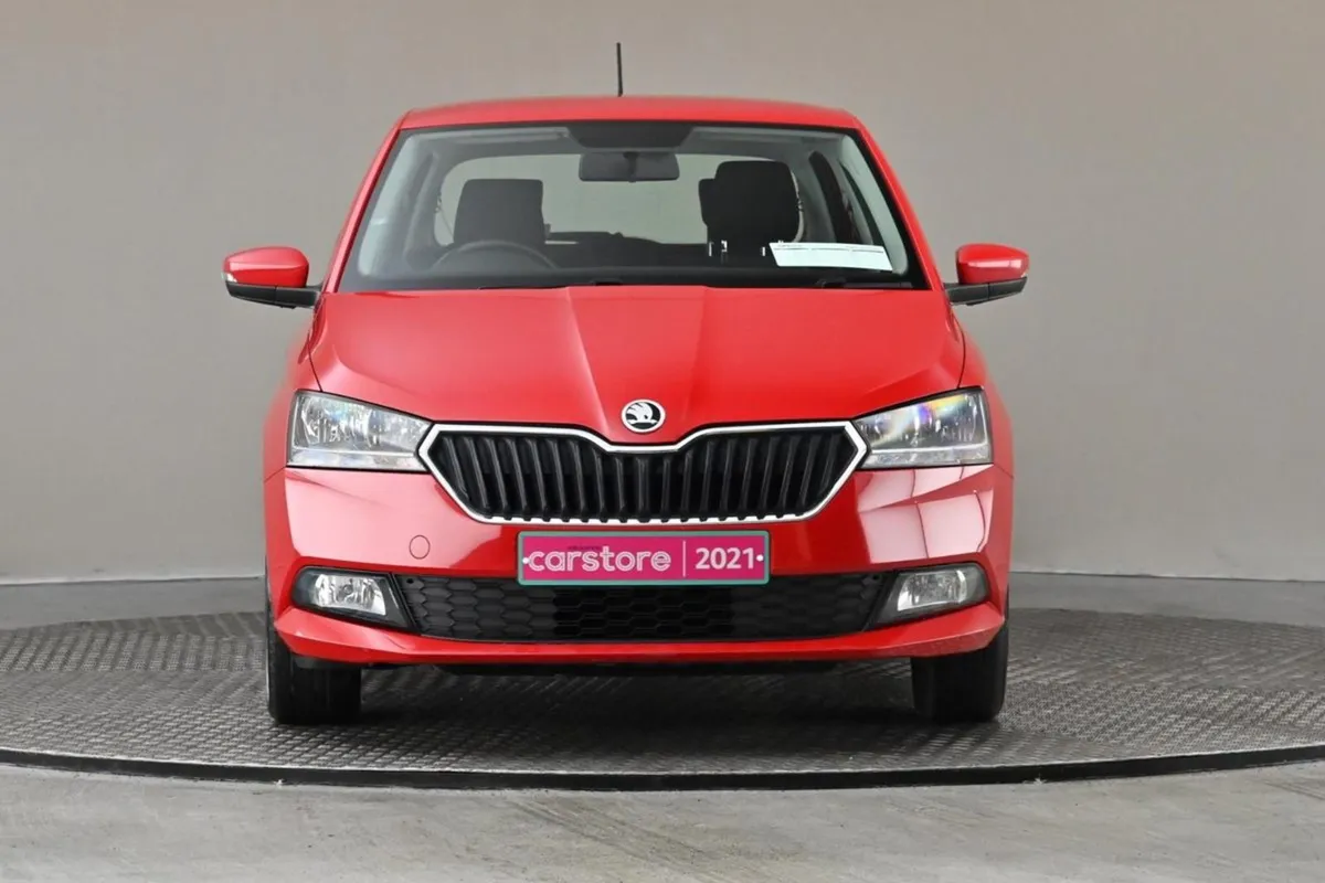 Skoda Fabia Ambition 1.0mpi 60bhp 5spd  apple Car - Image 2
