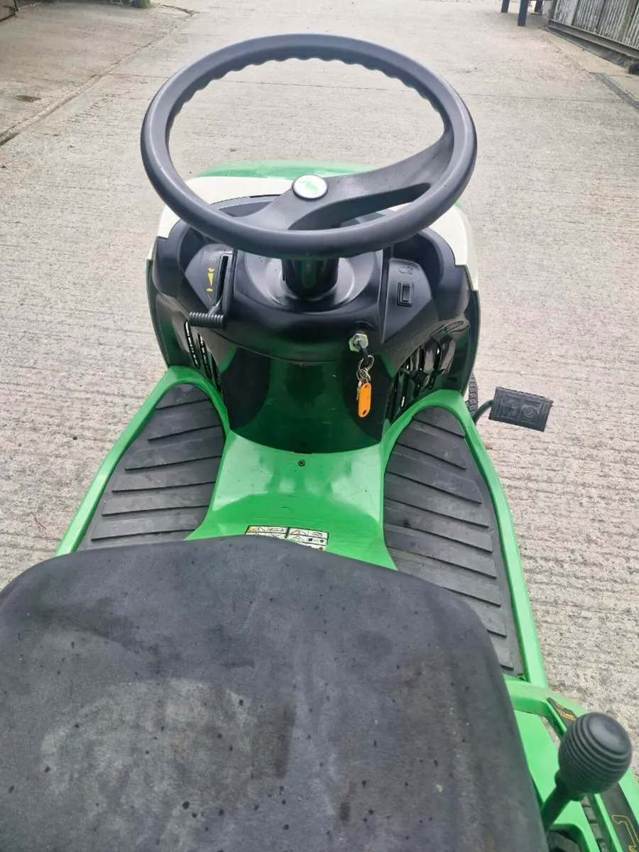 Ride on lawnmower - Image 4