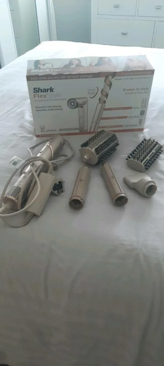 Shark FlexStyle 4 in 1 Hair Styler - Image 3