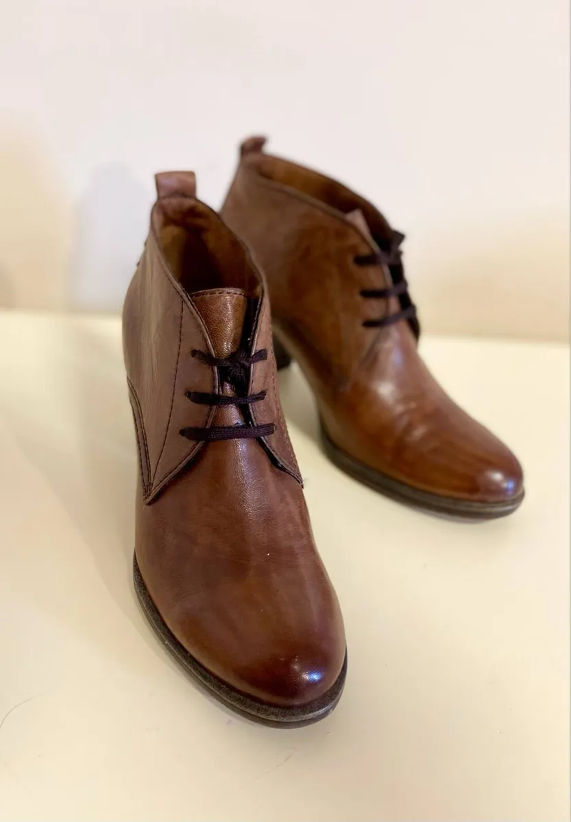 Tamaris leather boots - Image 2