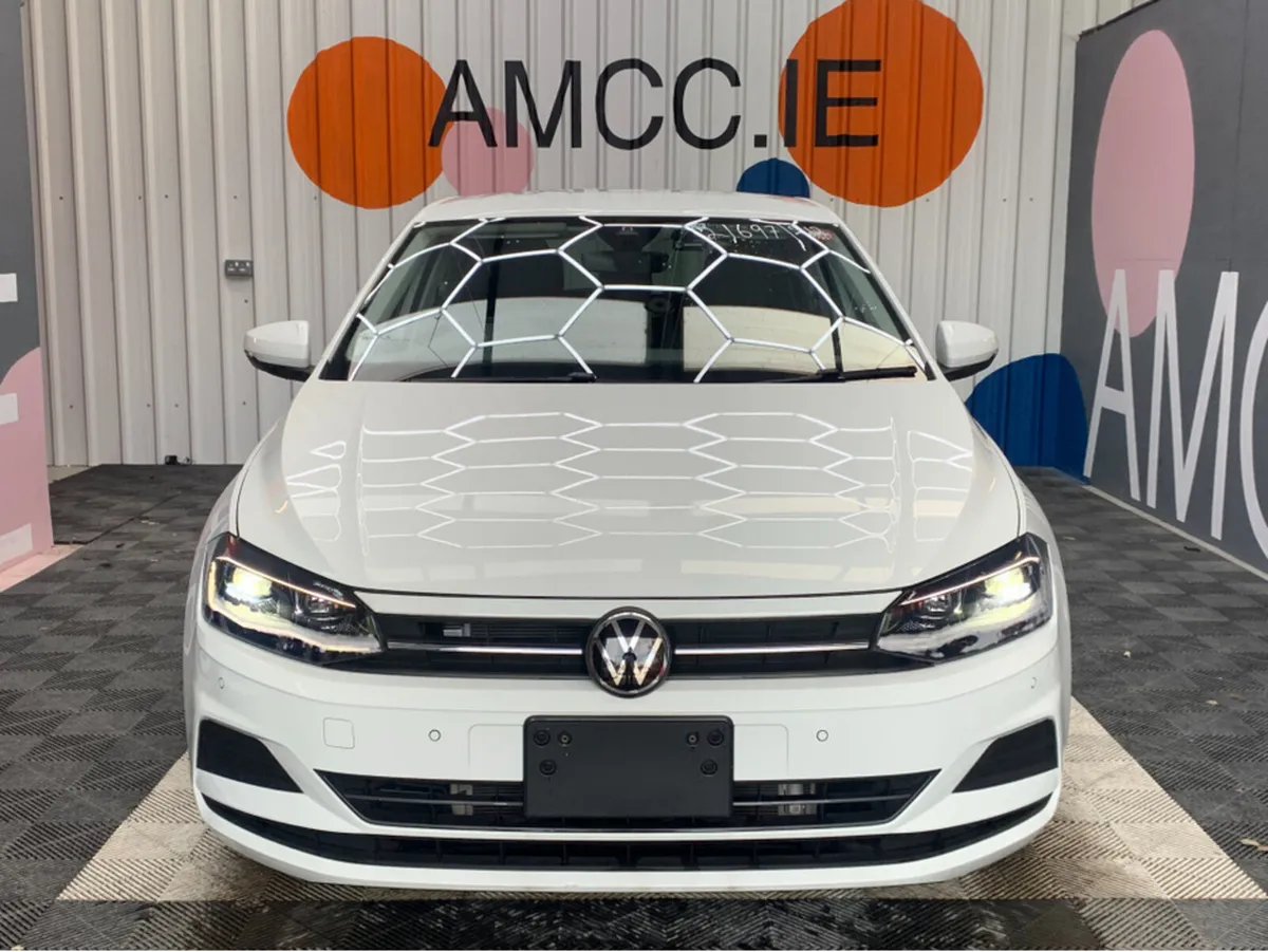 Volkswagen Polo TSI COMFORT LINE / 38k KMs / Autom - Image 2