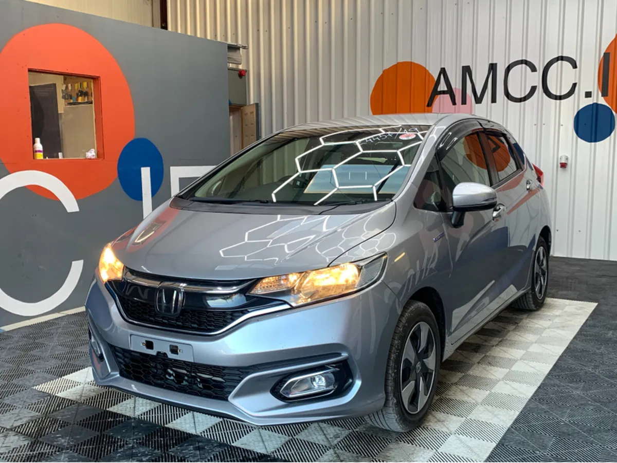 Honda Fit AUTOMATIC 1.5 HYBRID / 63k KMs / Adaptiv - Image 3