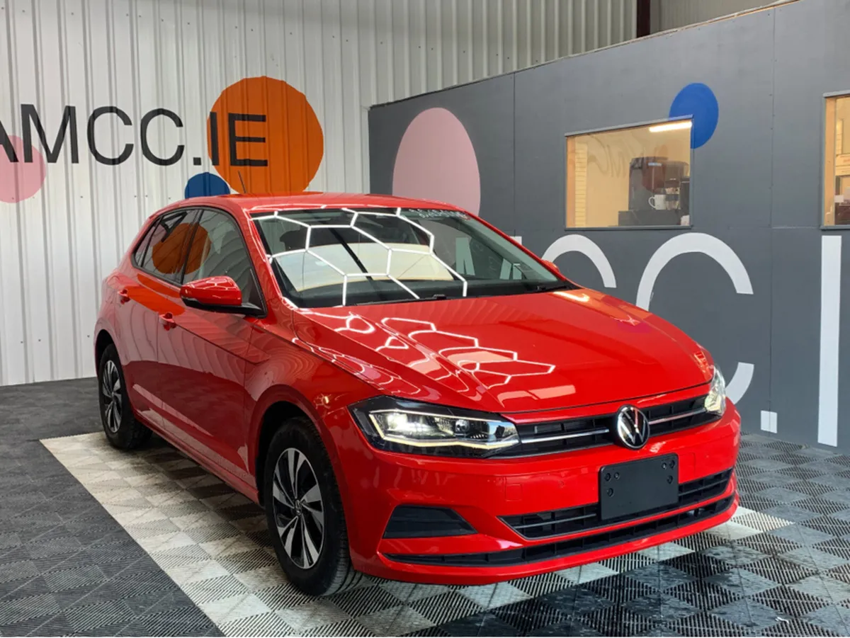 Volkswagen Polo TSI COMFORT LINE / 16k KMs / Autom - Image 1