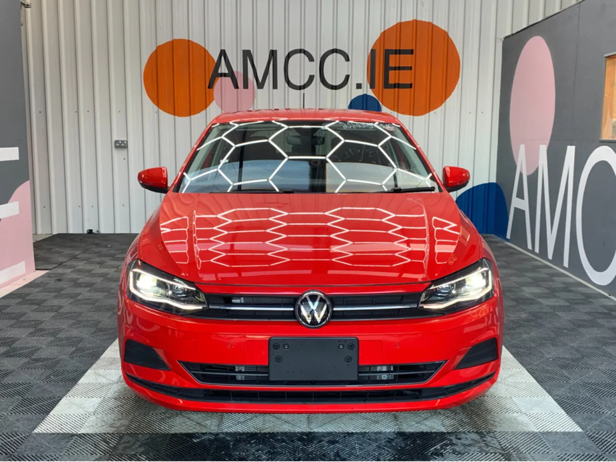 Volkswagen Polo TSI COMFORT LINE / 16k KMs / Autom - Image 2