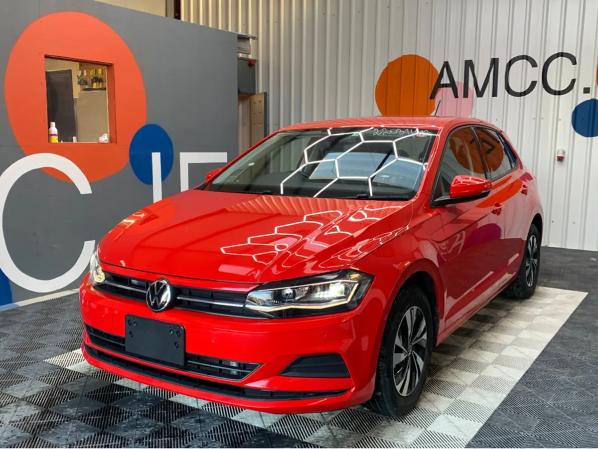 Volkswagen Polo TSI COMFORT LINE / 16k KMs / Autom - Image 3
