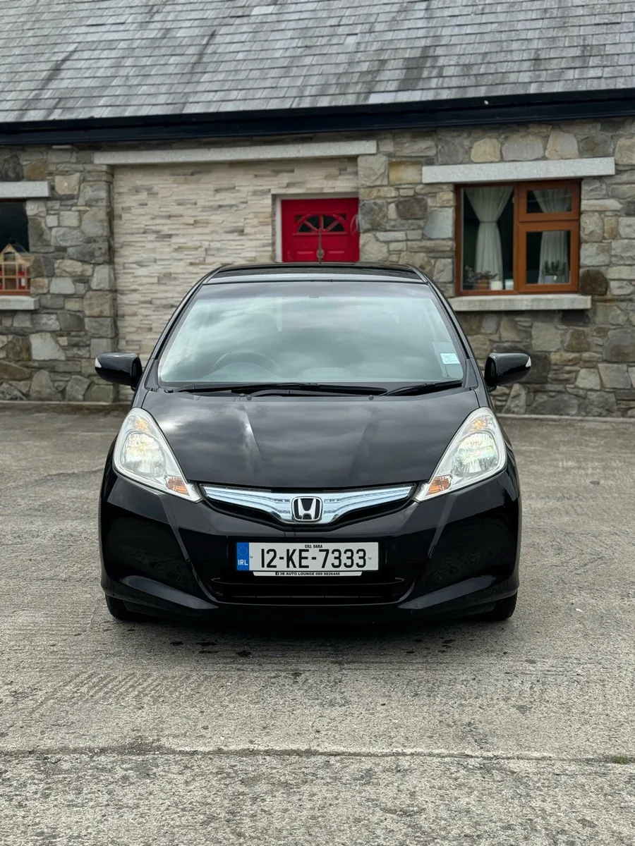 Honda Fit Hybrid HeatedSeats High Spec 71000 2Keys - Image 2
