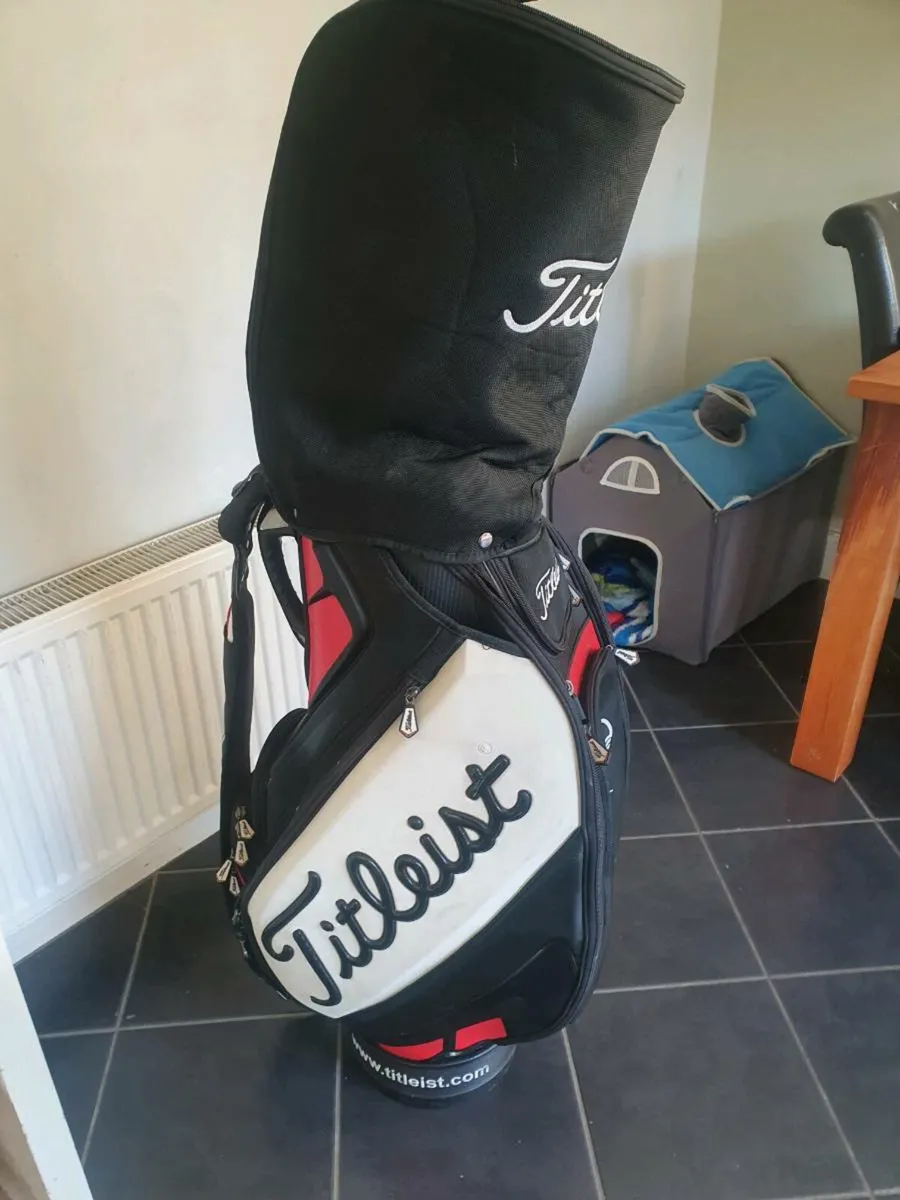TITLEIST TOUR BAG - Image 1